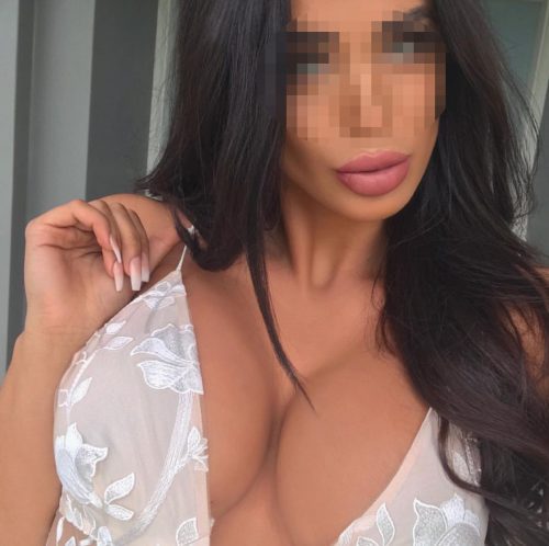 Akdeniz Bölgesi'nden Escort Aylin: Unutulmaz Anılarınız İçin