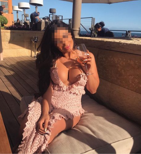 Akdeniz Bölgesi'nden Escort Aylin: Unutulmaz Anılarınız İçin