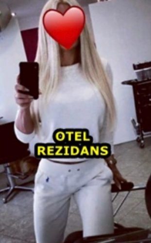 Benzersiz dans yapan Pervin