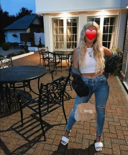 Cıvıl-cıvıl dansöz hanım Kivilcim