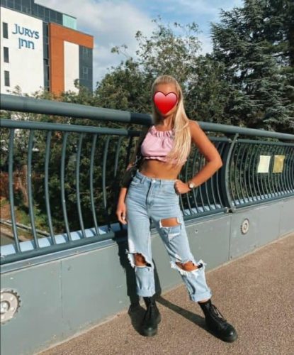 Cıvıl-cıvıl dansöz hanım Kivilcim