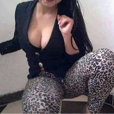 Etkileyici kumral kadın Müjgan