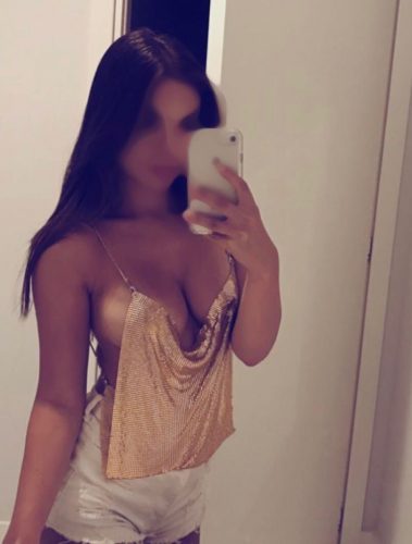 Etkileyici öpüşmeyi seven hatun Nurgül