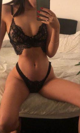 Gösterişli fetişe açık bayan Nezaket