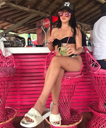 Mersin Dolgun Göğüslu Escort Işilti