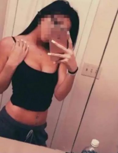 Muhteşem evinde buluşan hatun Gülay