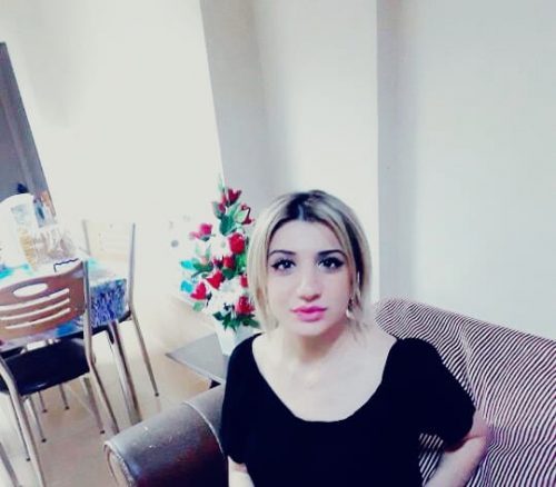 Neşeli orijinal resimli hanım Ege