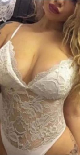 Şımarık saksocu kız Nurseli